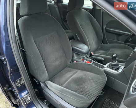 Синий Форд Фокус, объемом двигателя 1.56 л и пробегом 253 тыс. км за 4400 $, фото 28 на Automoto.ua