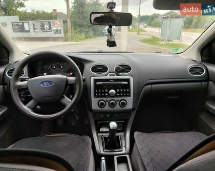 Синій Форд Фокус, об'ємом двигуна 1.6 л та пробігом 278 тис. км за 3850 $, фото 5 на Automoto.ua