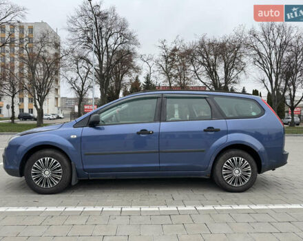 Синий Форд Фокус, объемом двигателя 1.6 л и пробегом 235 тыс. км за 4999 $, фото 4 на Automoto.ua