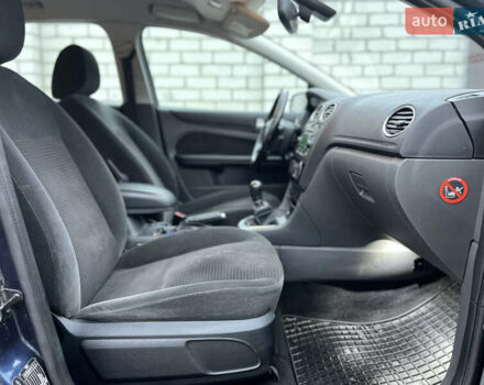 Синий Форд Фокус, объемом двигателя 1.56 л и пробегом 253 тыс. км за 4400 $, фото 29 на Automoto.ua