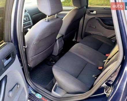 Синій Форд Фокус, об'ємом двигуна 1.6 л та пробігом 253 тис. км за 4700 $, фото 11 на Automoto.ua