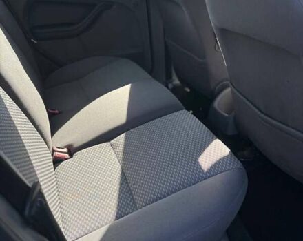 Синій Форд Фокус, об'ємом двигуна 1.6 л та пробігом 257 тис. км за 4500 $, фото 9 на Automoto.ua