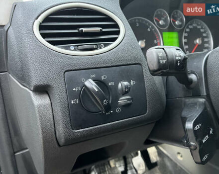 Синий Форд Фокус, объемом двигателя 1.56 л и пробегом 253 тыс. км за 4400 $, фото 16 на Automoto.ua