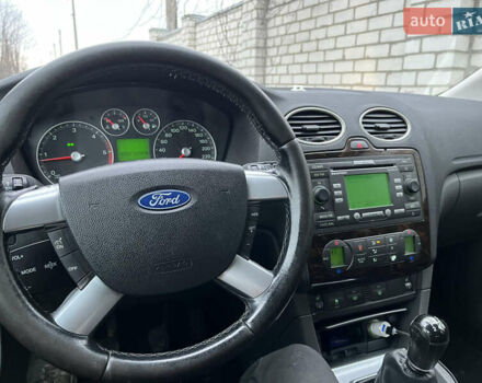 Синий Форд Фокус, объемом двигателя 1.56 л и пробегом 253 тыс. км за 4400 $, фото 18 на Automoto.ua