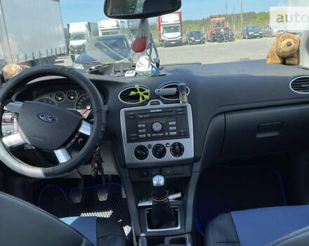 Синий Форд Фокус, объемом двигателя 1.6 л и пробегом 246 тыс. км за 5100 $, фото 5 на Automoto.ua