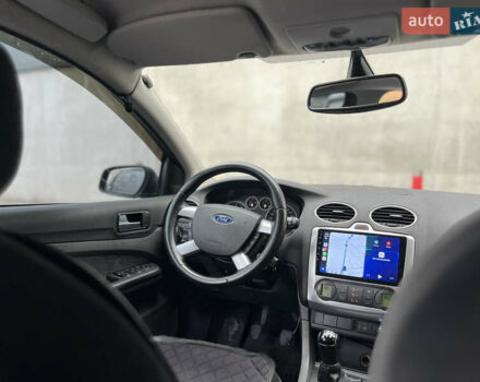Синий Форд Фокус, объемом двигателя 2 л и пробегом 260 тыс. км за 5500 $, фото 11 на Automoto.ua