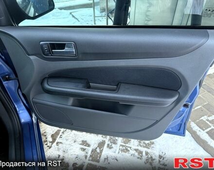 Синий Форд Фокус, объемом двигателя 1.6 л и пробегом 220 тыс. км за 4500 $, фото 6 на Automoto.ua