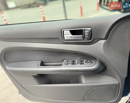 Синий Форд Фокус, объемом двигателя 1.6 л и пробегом 235 тыс. км за 4999 $, фото 21 на Automoto.ua