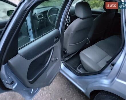 Синий Форд Фокус, объемом двигателя 1.6 л и пробегом 168 тыс. км за 4099 $, фото 5 на Automoto.ua