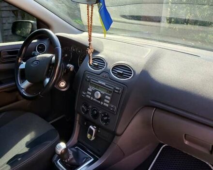 Синій Форд Фокус, об'ємом двигуна 1.6 л та пробігом 210 тис. км за 5200 $, фото 23 на Automoto.ua