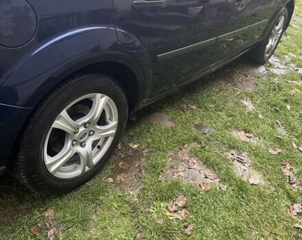 Синий Форд Фокус, объемом двигателя 1.6 л и пробегом 2 тыс. км за 3200 $, фото 1 на Automoto.ua