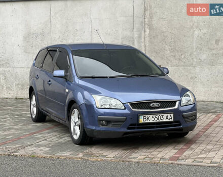 Синий Форд Фокус, объемом двигателя 2 л и пробегом 260 тыс. км за 5500 $, фото 4 на Automoto.ua