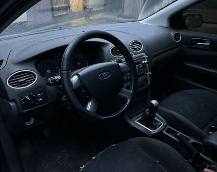 Форд Фокус 2005 в Ужгороде на Automoto.ua Синий Форд Фокус, объемом двигателя 1.6 л и пробегом 354 тыс. км за 2000 $, фото 4 на Automoto.ua