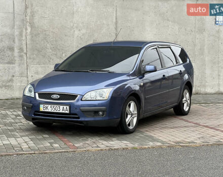 Синий Форд Фокус, объемом двигателя 2 л и пробегом 260 тыс. км за 5500 $, фото 1 на Automoto.ua