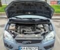 Синій Форд Фокус, об'ємом двигуна 1.6 л та пробігом 235 тис. км за 3700 $, фото 31 на Automoto.ua