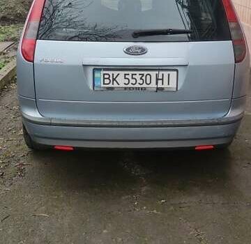 Синий Форд Фокус, объемом двигателя 1.8 л и пробегом 290 тыс. км за 3000 $, фото 1 на Automoto.ua