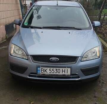 Синий Форд Фокус, объемом двигателя 1.8 л и пробегом 290 тыс. км за 3000 $, фото 2 на Automoto.ua