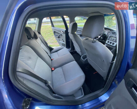 Синий Форд Фокус, объемом двигателя 1.6 л и пробегом 350 тыс. км за 3950 $, фото 12 на Automoto.ua