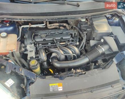 Синий Форд Фокус, объемом двигателя 1.6 л и пробегом 253 тыс. км за 4500 $, фото 9 на Automoto.ua