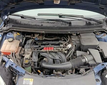 Синій Форд Фокус, об'ємом двигуна 1.6 л та пробігом 299 тис. км за 5000 $, фото 2 на Automoto.ua