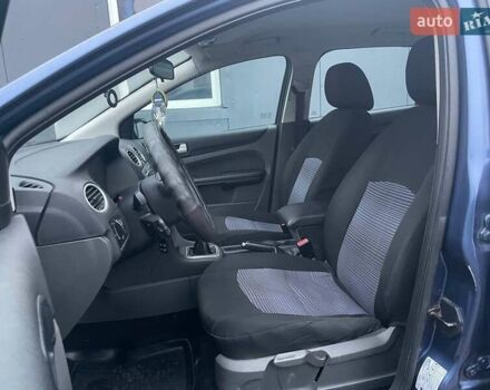 Синий Форд Фокус, объемом двигателя 1.6 л и пробегом 195 тыс. км за 5790 $, фото 8 на Automoto.ua