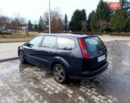 Синий Форд Фокус, объемом двигателя 1.6 л и пробегом 318 тыс. км за 4300 $, фото 2 на Automoto.ua