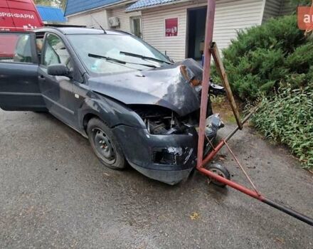 Синий Форд Фокус, объемом двигателя 1.6 л и пробегом 230 тыс. км за 1000 $, фото 4 на Automoto.ua