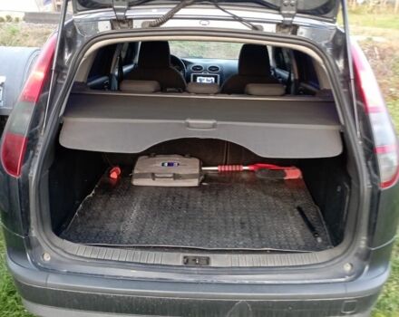 Синій Форд Фокус, об'ємом двигуна 1.6 л та пробігом 400 тис. км за 2500 $, фото 3 на Automoto.ua