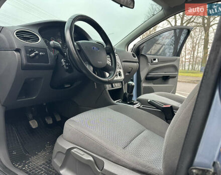 Синий Форд Фокус, объемом двигателя 1.6 л и пробегом 235 тыс. км за 4750 $, фото 28 на Automoto.ua