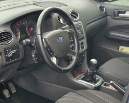 Синий Форд Фокус, объемом двигателя 1.6 л и пробегом 300 тыс. км за 4300 $, фото 5 на Automoto.ua