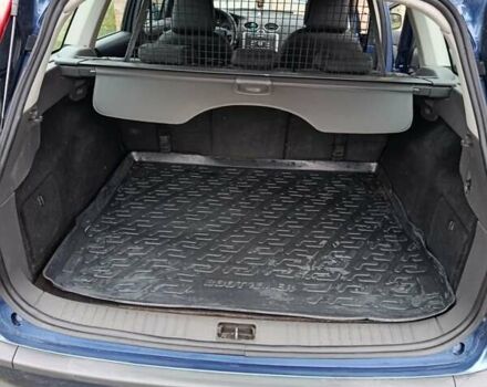 Синій Форд Фокус, об'ємом двигуна 1.6 л та пробігом 299 тис. км за 5000 $, фото 1 на Automoto.ua