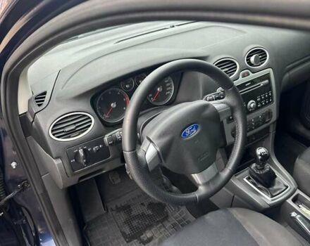 Синий Форд Фокус, объемом двигателя 1.8 л и пробегом 340 тыс. км за 5000 $, фото 8 на Automoto.ua