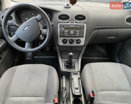 Синій Форд Фокус, об'ємом двигуна 1.56 л та пробігом 300 тис. км за 3950 $, фото 13 на Automoto.ua