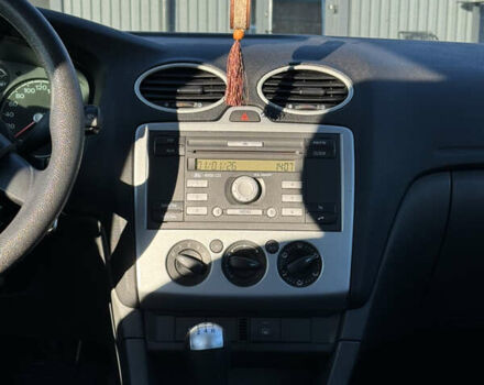 Синій Форд Фокус, об'ємом двигуна 1.4 л та пробігом 200 тис. км за 4800 $, фото 23 на Automoto.ua