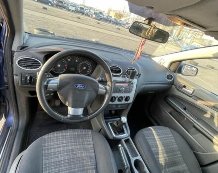 Синий Форд Фокус, объемом двигателя 1.8 л и пробегом 226 тыс. км за 3200 $, фото 8 на Automoto.ua