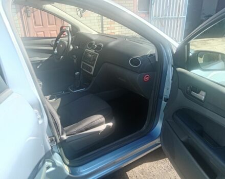 Синій Форд Фокус, об'ємом двигуна 1.6 л та пробігом 260 тис. км за 5000 $, фото 6 на Automoto.ua