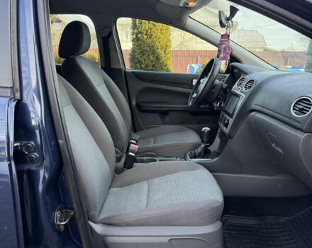 Синий Форд Фокус, объемом двигателя 1.6 л и пробегом 275 тыс. км за 4250 $, фото 24 на Automoto.ua