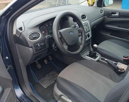 Синий Форд Фокус, объемом двигателя 1.6 л и пробегом 293 тыс. км за 5700 $, фото 7 на Automoto.ua