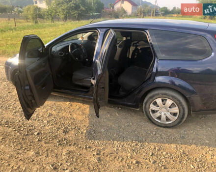 Синий Форд Фокус, объемом двигателя 1.56 л и пробегом 252 тыс. км за 4300 $, фото 8 на Automoto.ua