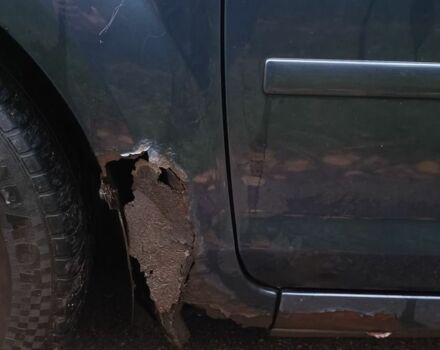 Синий Форд Фокус, объемом двигателя 0 л и пробегом 275 тыс. км за 1700 $, фото 5 на Automoto.ua