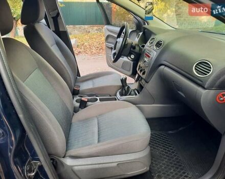 Синий Форд Фокус, объемом двигателя 1.6 л и пробегом 360 тыс. км за 4550 $, фото 64 на Automoto.ua