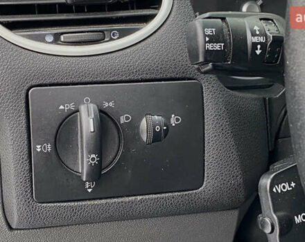 Синий Форд Фокус, объемом двигателя 1.6 л и пробегом 231 тыс. км за 5250 $, фото 35 на Automoto.ua