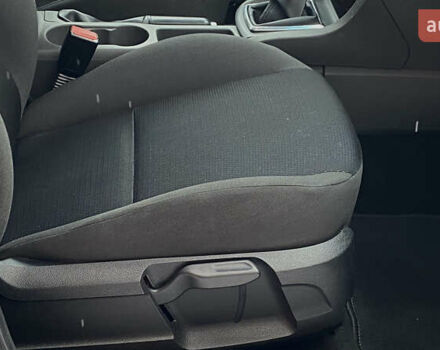 Синий Форд Фокус, объемом двигателя 1.6 л и пробегом 231 тыс. км за 5250 $, фото 51 на Automoto.ua