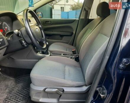 Синий Форд Фокус, объемом двигателя 1.6 л и пробегом 360 тыс. км за 4550 $, фото 8 на Automoto.ua