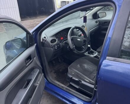 Синий Форд Фокус, объемом двигателя 1.6 л и пробегом 300 тыс. км за 2900 $, фото 4 на Automoto.ua