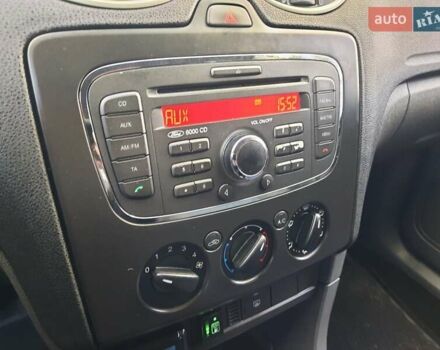 Синий Форд Фокус, объемом двигателя 1.6 л и пробегом 360 тыс. км за 4550 $, фото 15 на Automoto.ua