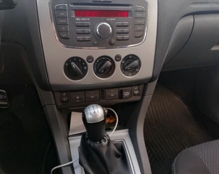 Синий Форд Фокус, объемом двигателя 2 л и пробегом 320 тыс. км за 4000 $, фото 7 на Automoto.ua