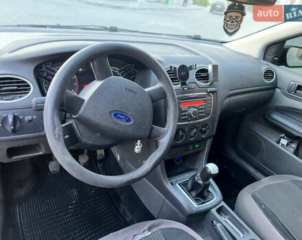 Синий Форд Фокус, объемом двигателя 1.6 л и пробегом 295 тыс. км за 3800 $, фото 4 на Automoto.ua