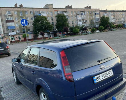 Синий Форд Фокус, объемом двигателя 1.56 л и пробегом 240 тыс. км за 3750 $, фото 4 на Automoto.ua