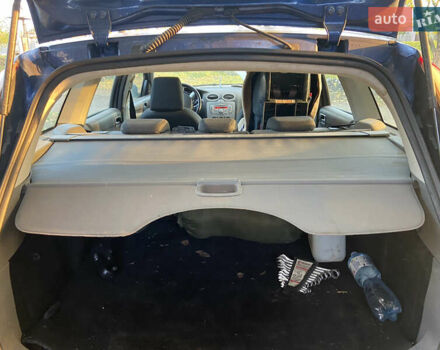 Синій Форд Фокус, об'ємом двигуна 1.6 л та пробігом 280 тис. км за 4200 $, фото 4 на Automoto.ua